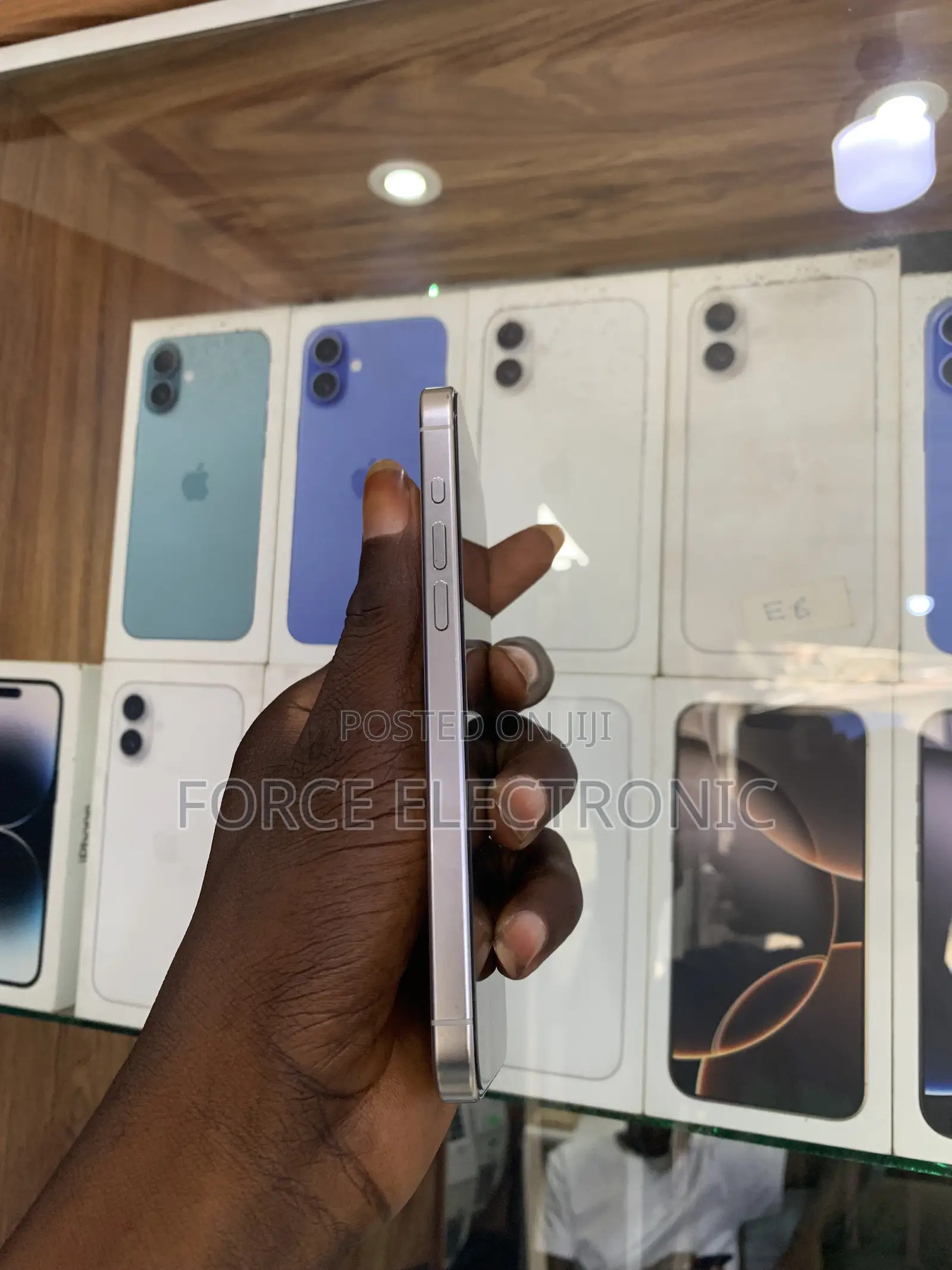 New Apple iPhone 16 Pro Max 256 GB White