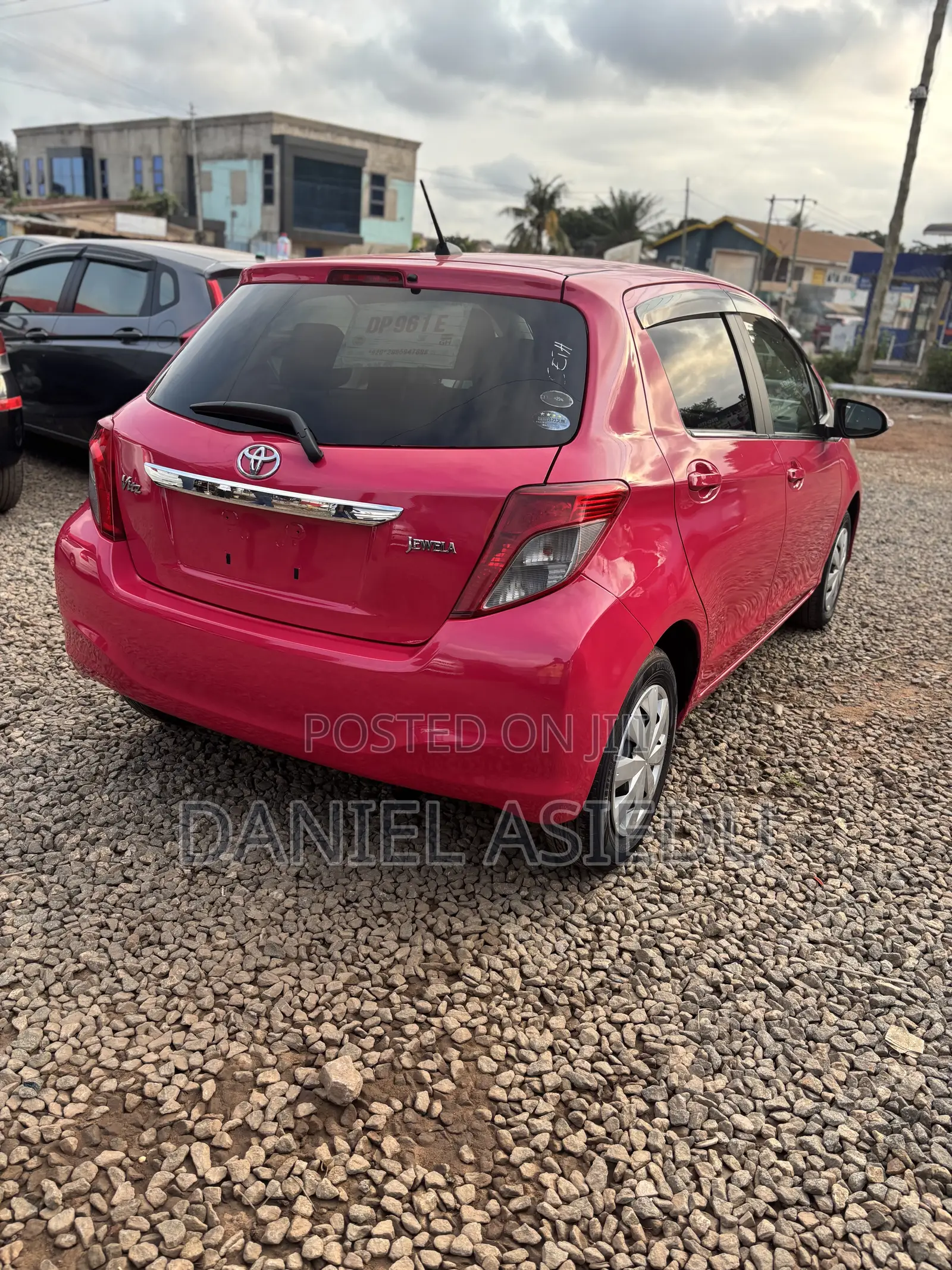 Toyota Vitz 1.3 AWD 3dr 2013 Pink