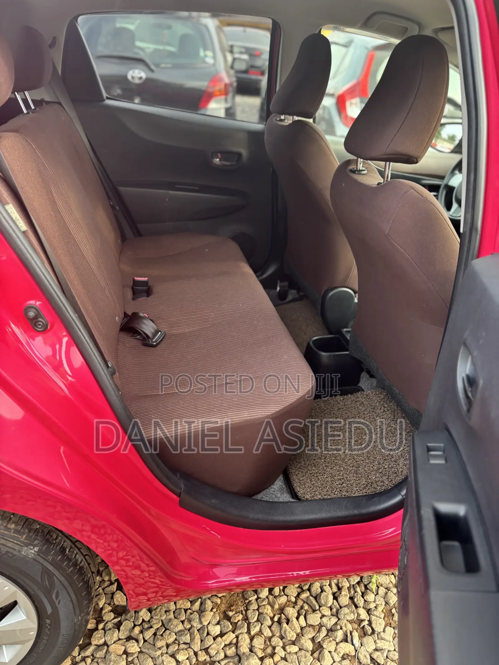 Toyota Vitz 1.3 AWD 3dr 2013 Pink