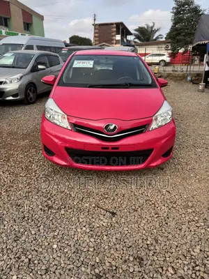 Toyota Vitz 1.3 AWD 3dr 2013 Pink