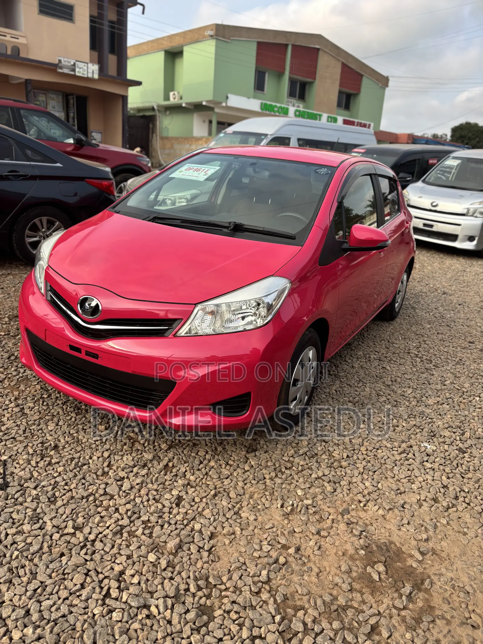 Toyota Vitz 1.3 AWD 3dr 2013 Pink