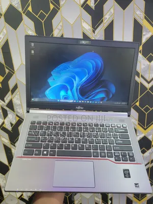 Laptop Fujitsu 8GB Intel Core i5 SSD 128GB