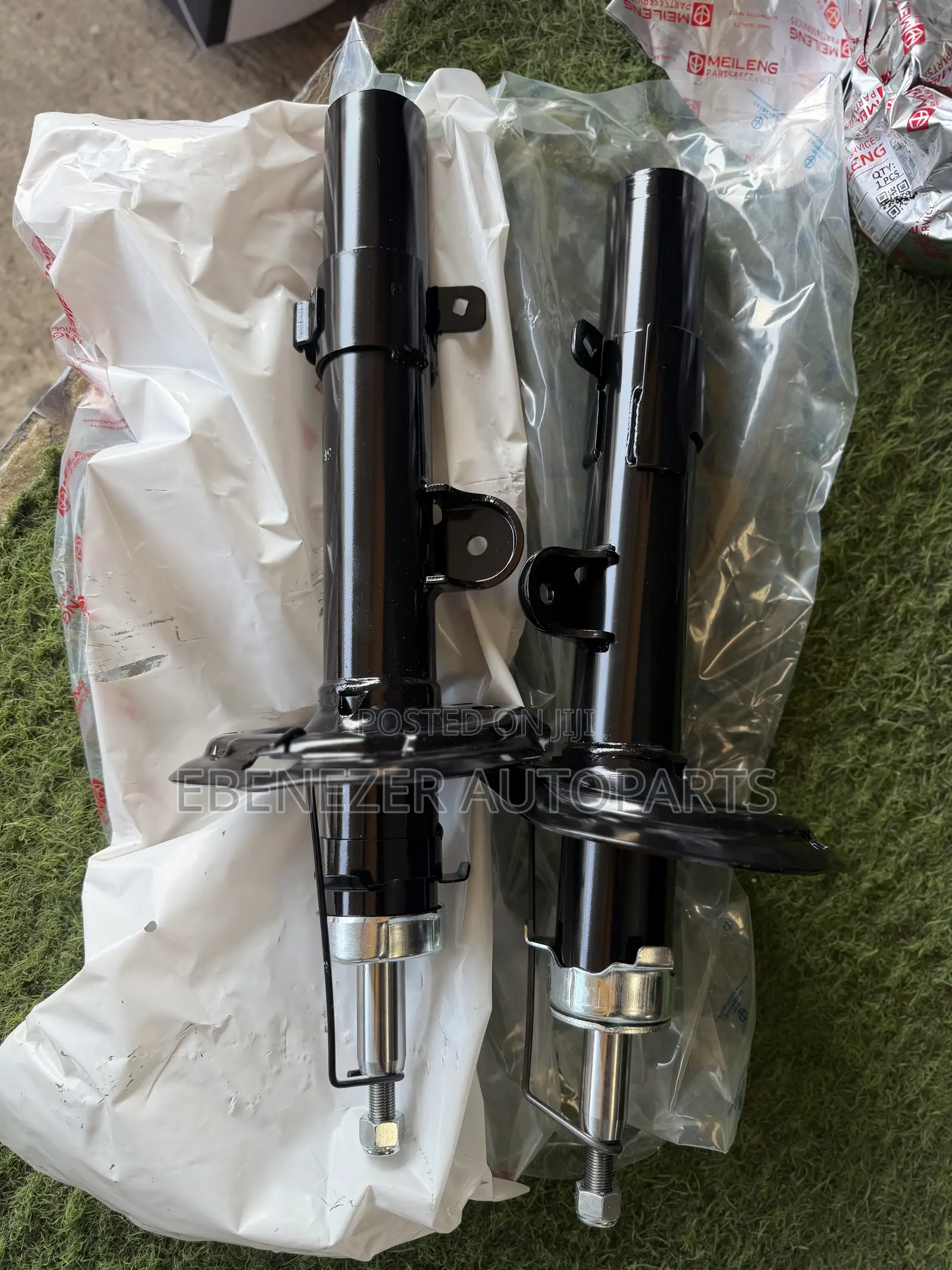 Honda CRV Cr-v Front Shock Absorbers 2017 2018 2019 2020 2021
