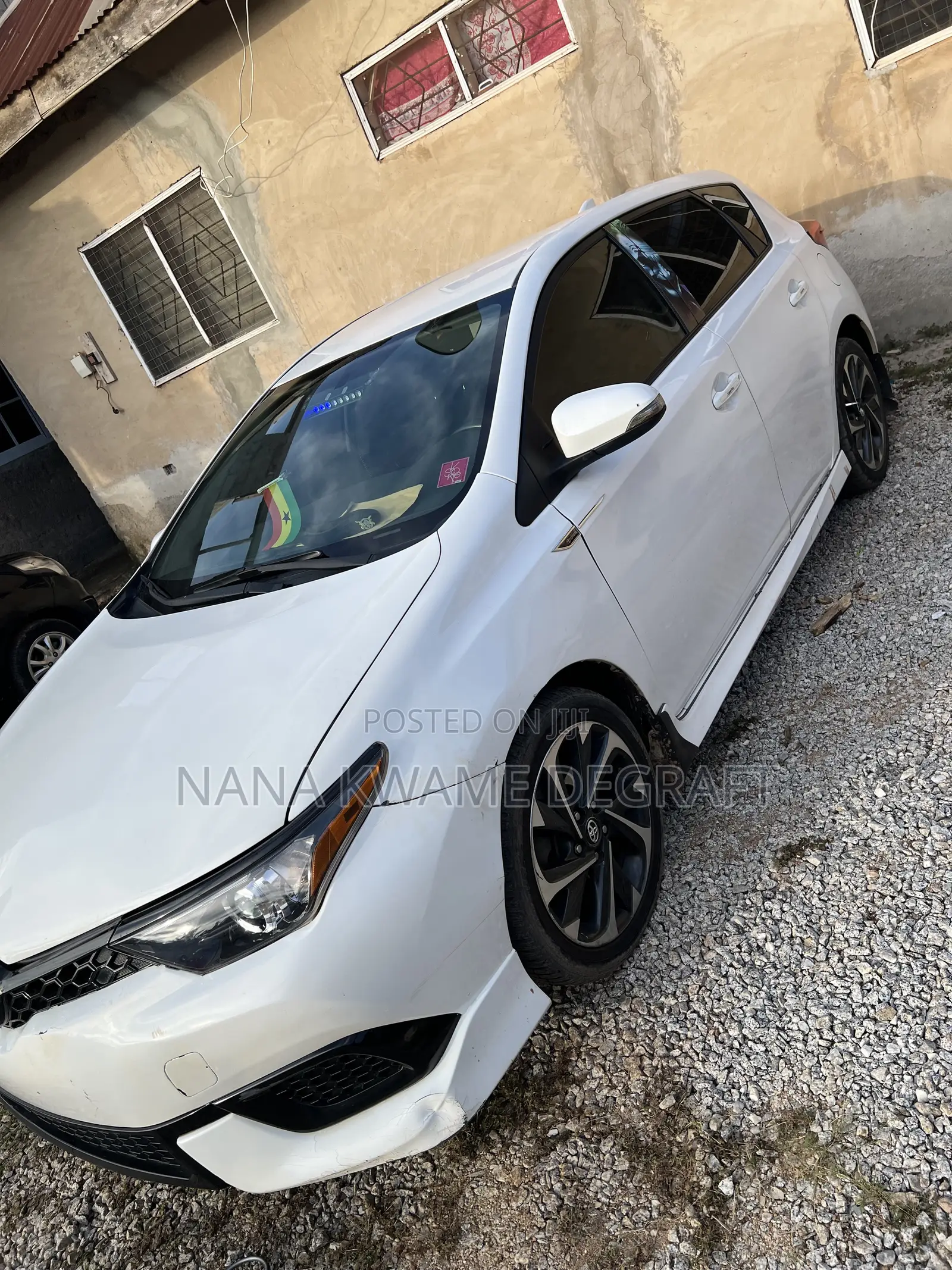 Toyota Corolla SE Special Edition 4dr Sedan (1.8L 4cyl CVT) 2017 White