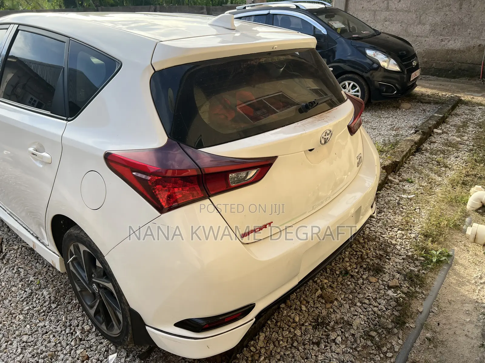 Toyota Corolla SE Special Edition 4dr Sedan (1.8L 4cyl CVT) 2017 White