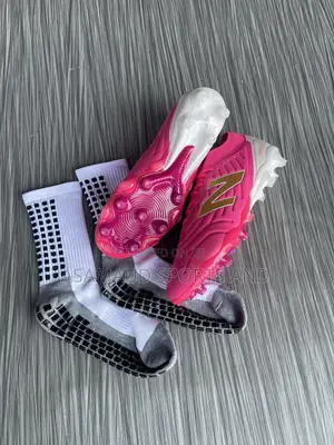 Original New Nike Football Boot With Accessories at Cool