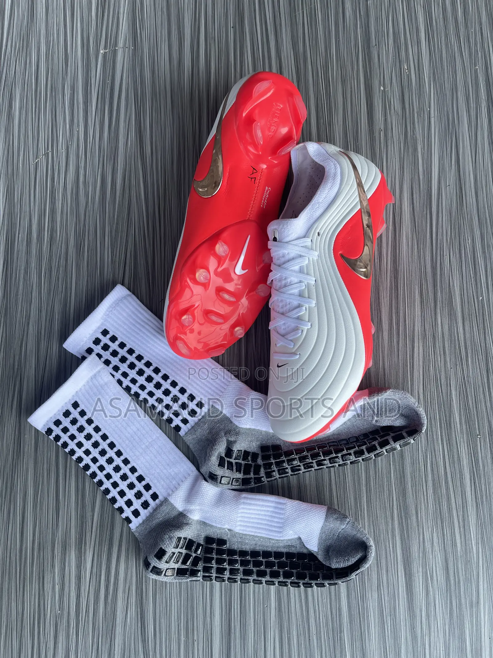 Original New Nike Football Boot With Accessories at Cool