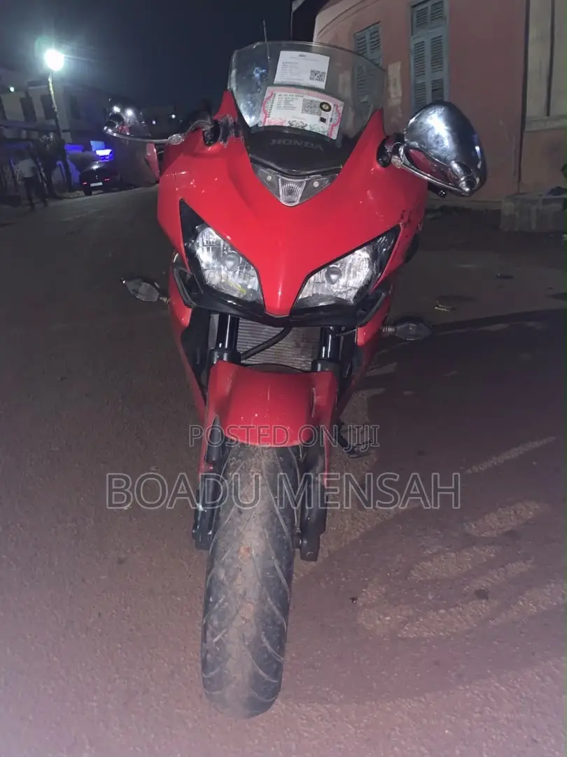 Honda CBR 2019 Red