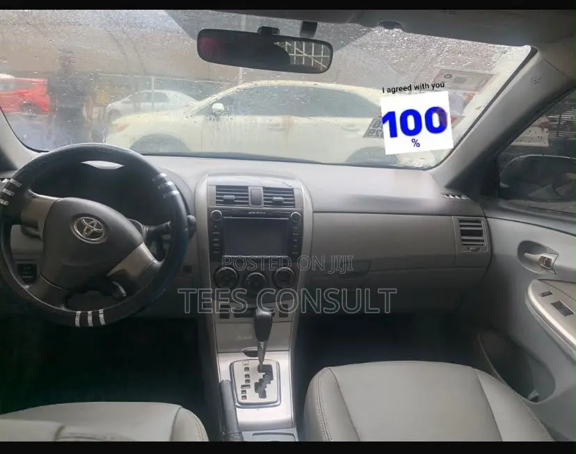 Toyota Corolla 2010 Gray