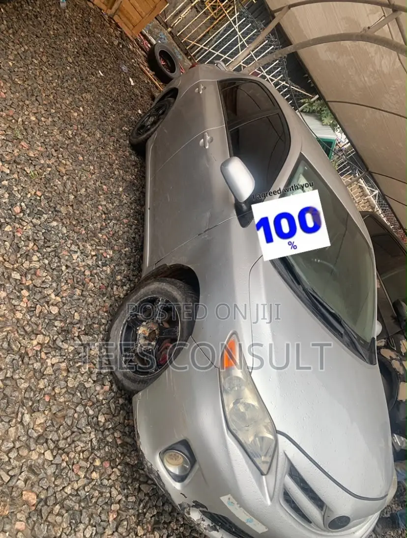 Toyota Corolla 2010 Gray