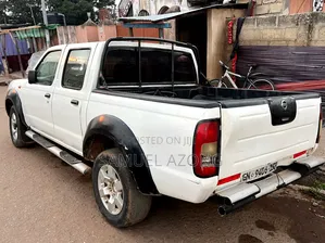Nissan Hardbody 2008 White
