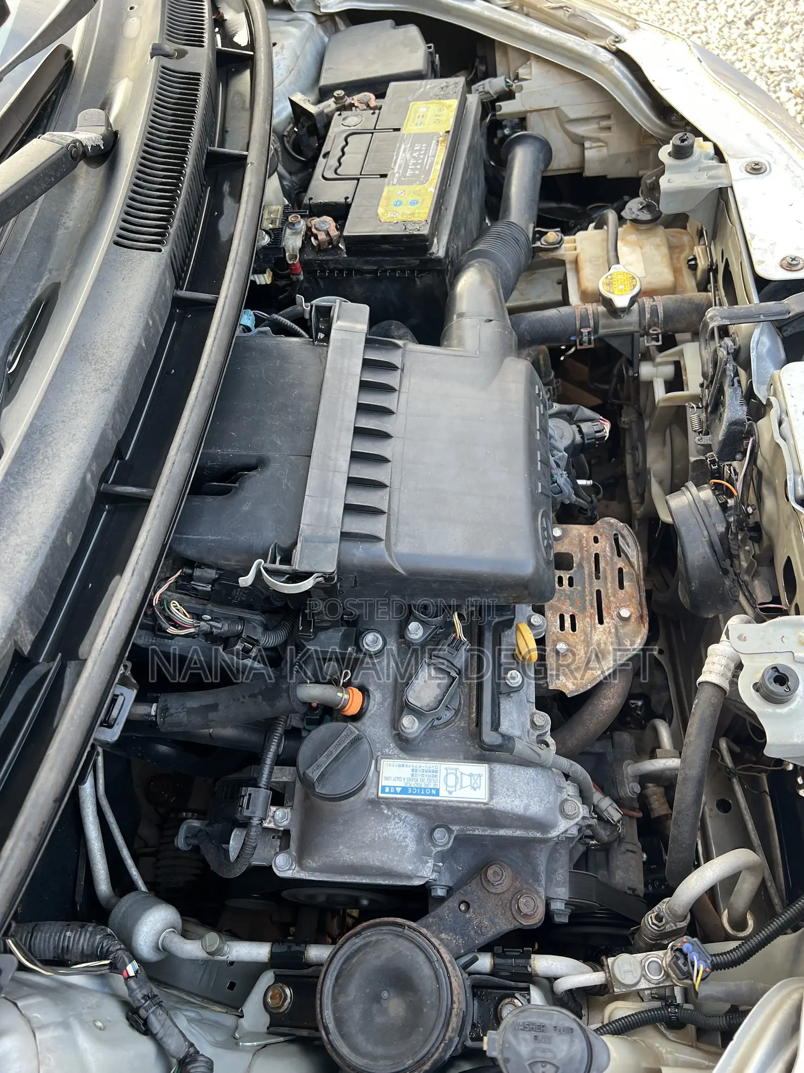 Toyota Belta 2012 Silver