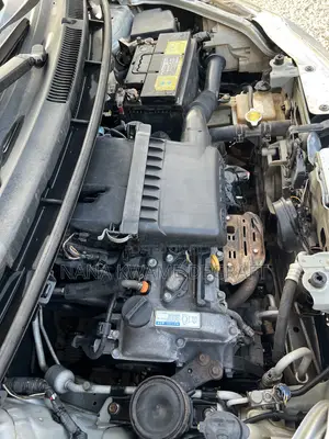 Toyota Belta 2012 Silver