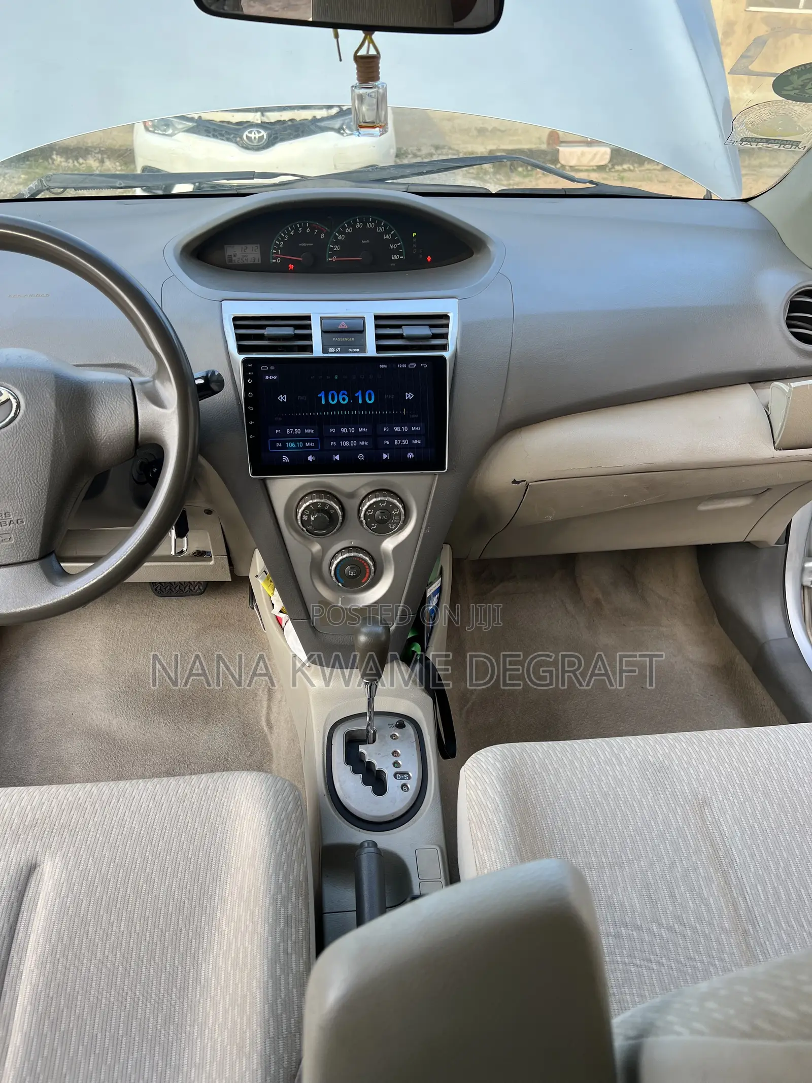 Toyota Belta 2012 Silver