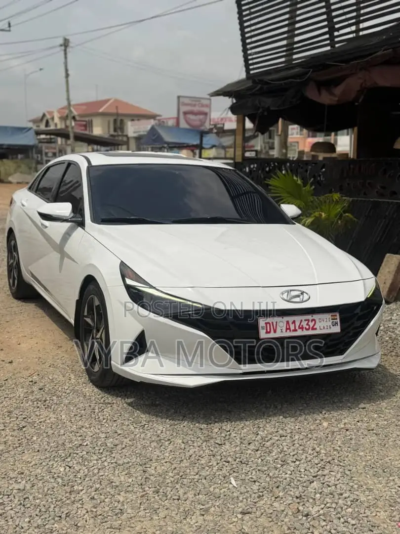 Hyundai Elantra Limited 2021 White