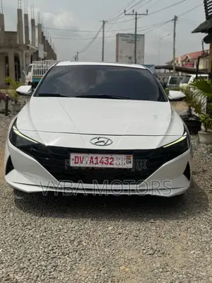 Hyundai Elantra Limited 2021 White