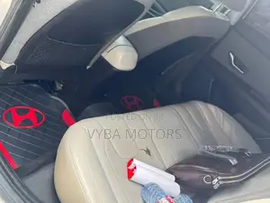 Hyundai Elantra Limited 2021 White
