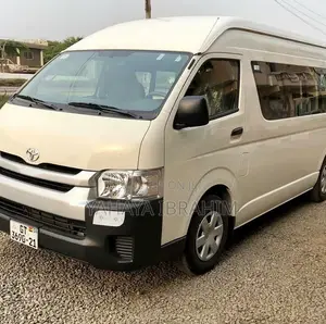 Toyota HiAce 2019 White