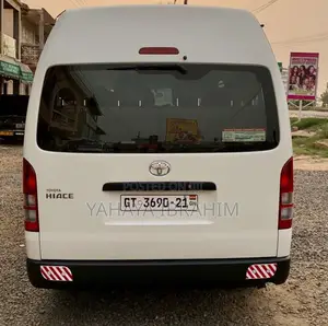 Toyota HiAce 2019 White