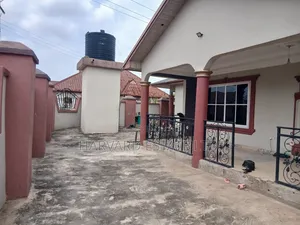 4bdrm House in Ejisu Krapa, Kumasi Metropolitan for rent