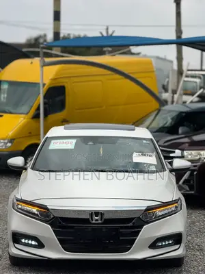 Honda Accord Sport (2.0L 4cyl Turbo 10A) 2019 White