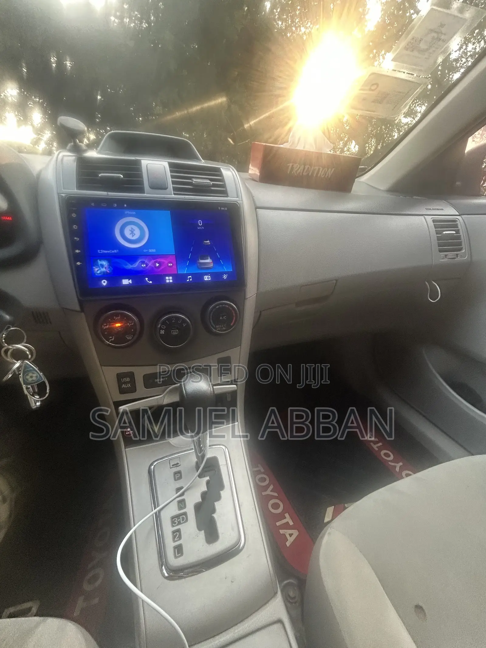 Toyota Corolla LE 4dr Sedan (1.8L 4cyl 4A) 2013 Silver