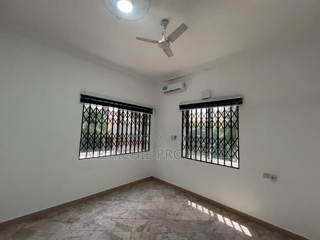 8bdrm Mansion in Ab Richie Properties, Tseaddo for rent
