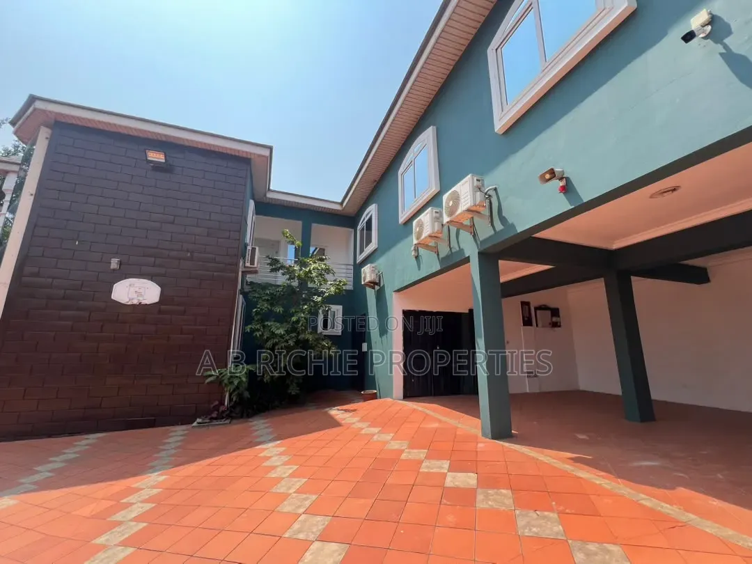 8bdrm Mansion in Ab Richie Properties, Tseaddo for rent