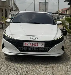 Hyundai Elantra Limited 2021 White
