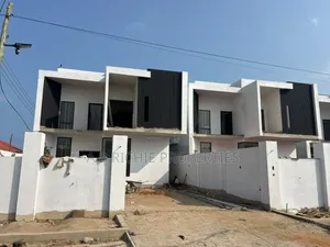 4bdrm House in Ab Richie Properties, Baatsona Total for sale