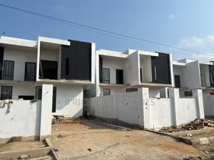 4bdrm House in Ab Richie Properties, Baatsona Total for sale