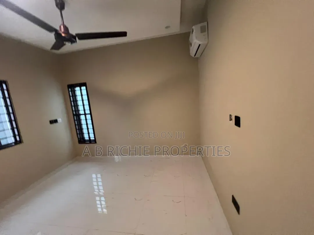 4bdrm House in Ab Richie Properties, Baatsona Total for sale