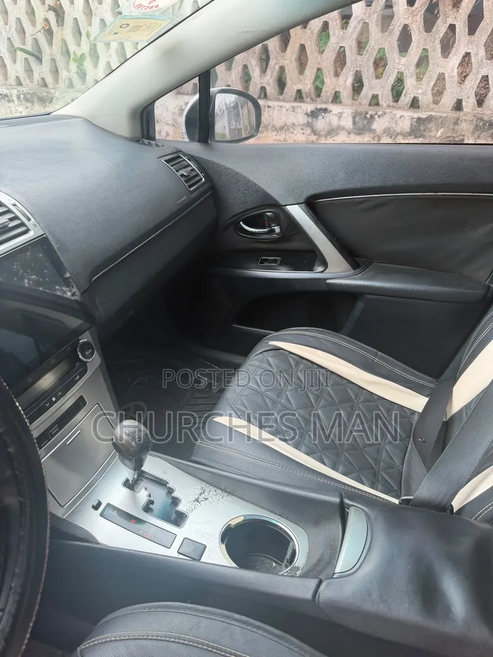 Toyota Avensis 2015 White