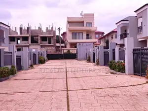 3bdrm Duplex in Green Opal Estate, North Legon for rent