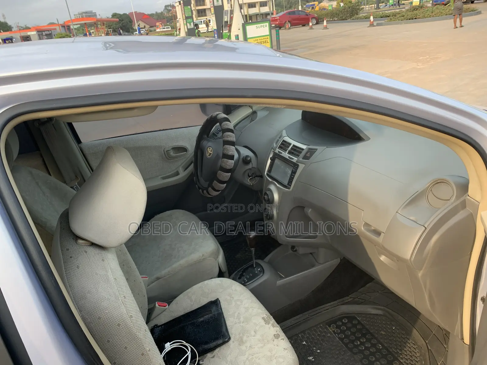 Toyota Vitz 2010 Gray