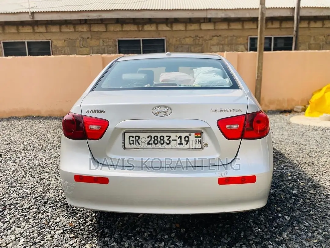 Hyundai Elantra 2008 Silver