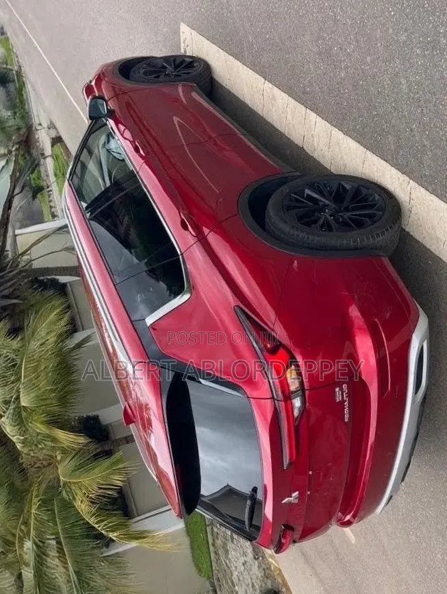 Mitsubishi Outlander SEL 2022 Burgundy