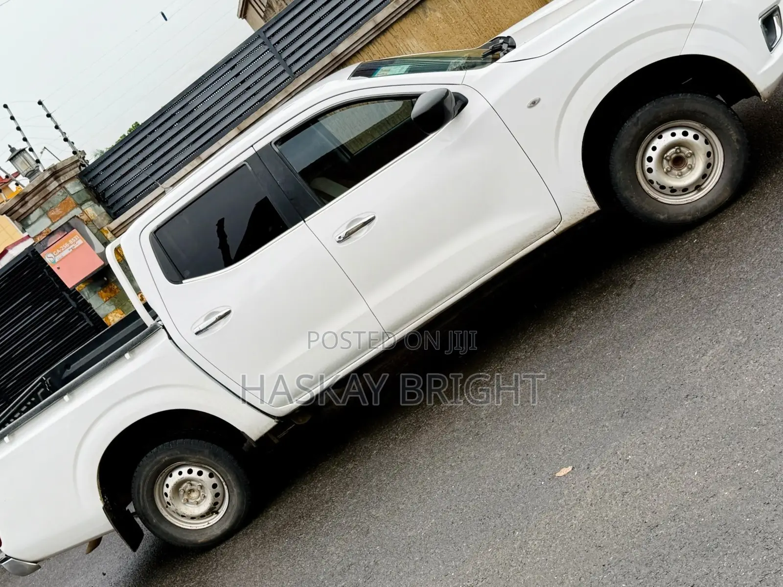 Nissan Navara 2017 White