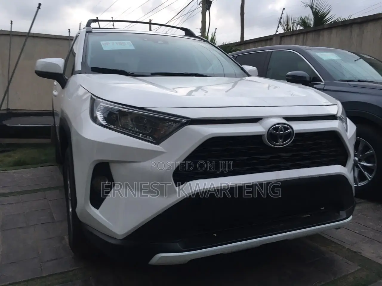 Toyota RAV4 LE 2021 White