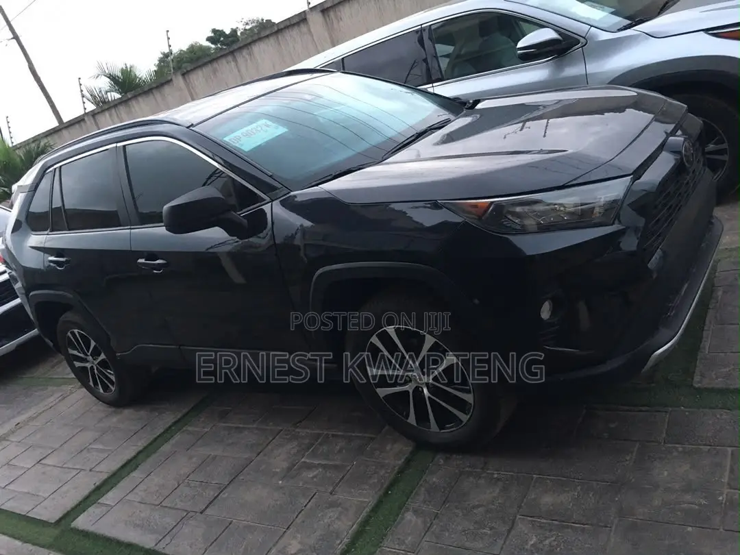 Toyota RAV4 LE 2022 Black