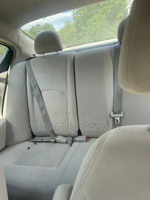 Nissan Versa 1.6 SV 4dr Sedan (1.6L 4cyl CVT) 2014 Silver