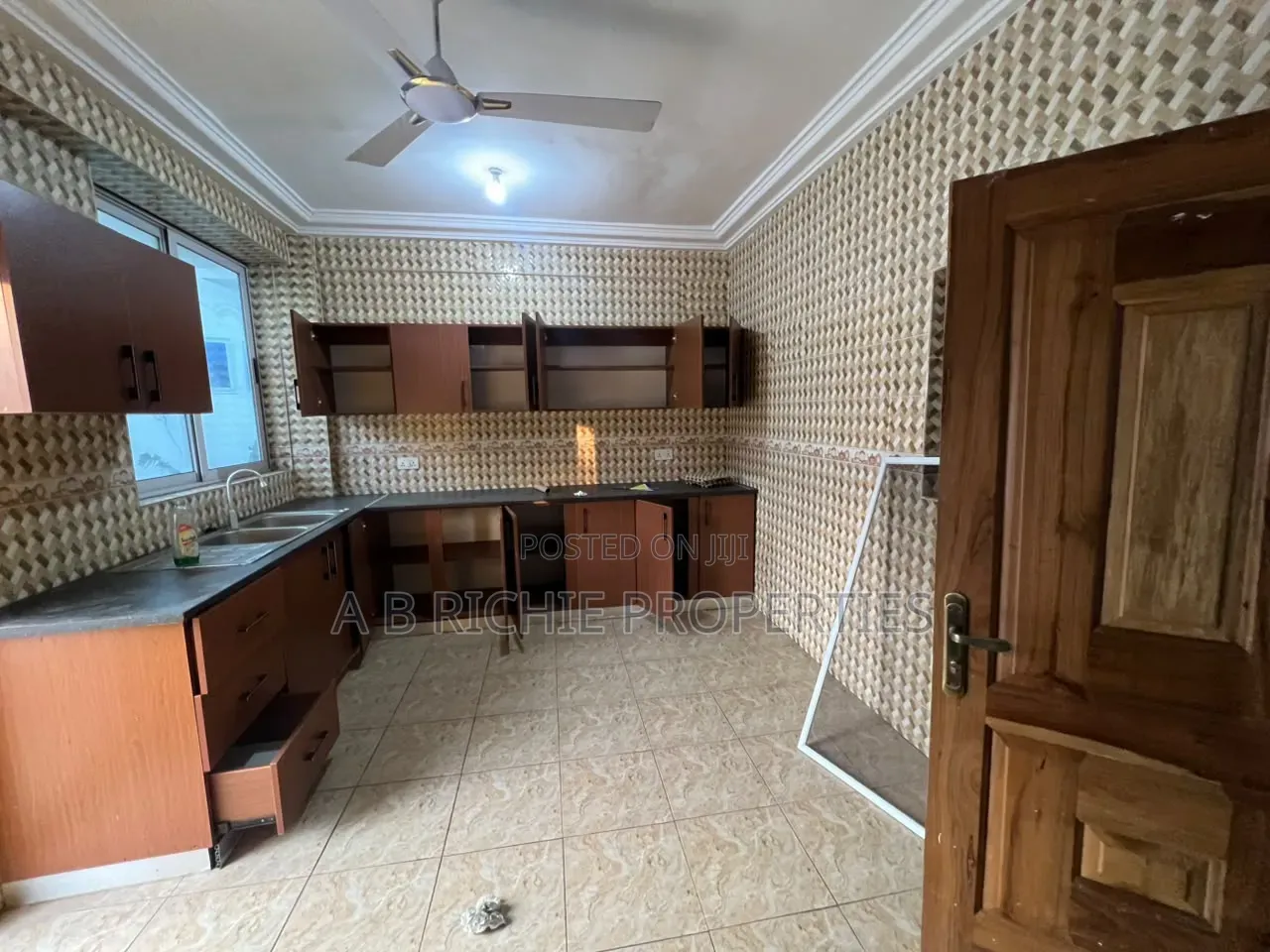 2bdrm Apartment in Ab Richie Properties, Tseaddo for rent