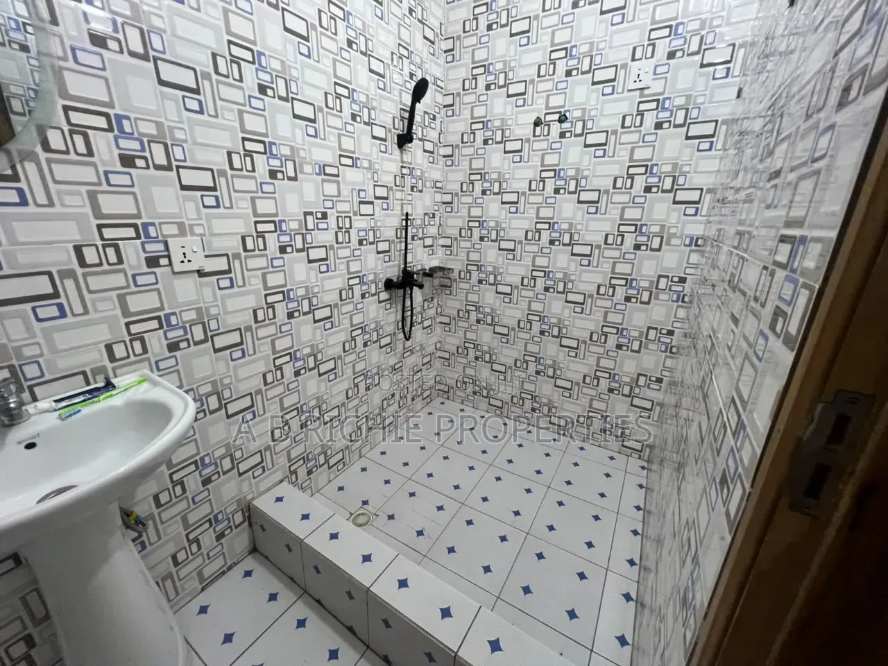 2bdrm Apartment in Ab Richie Properties, Tseaddo for rent