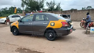 Toyota Yaris 2010 Gray