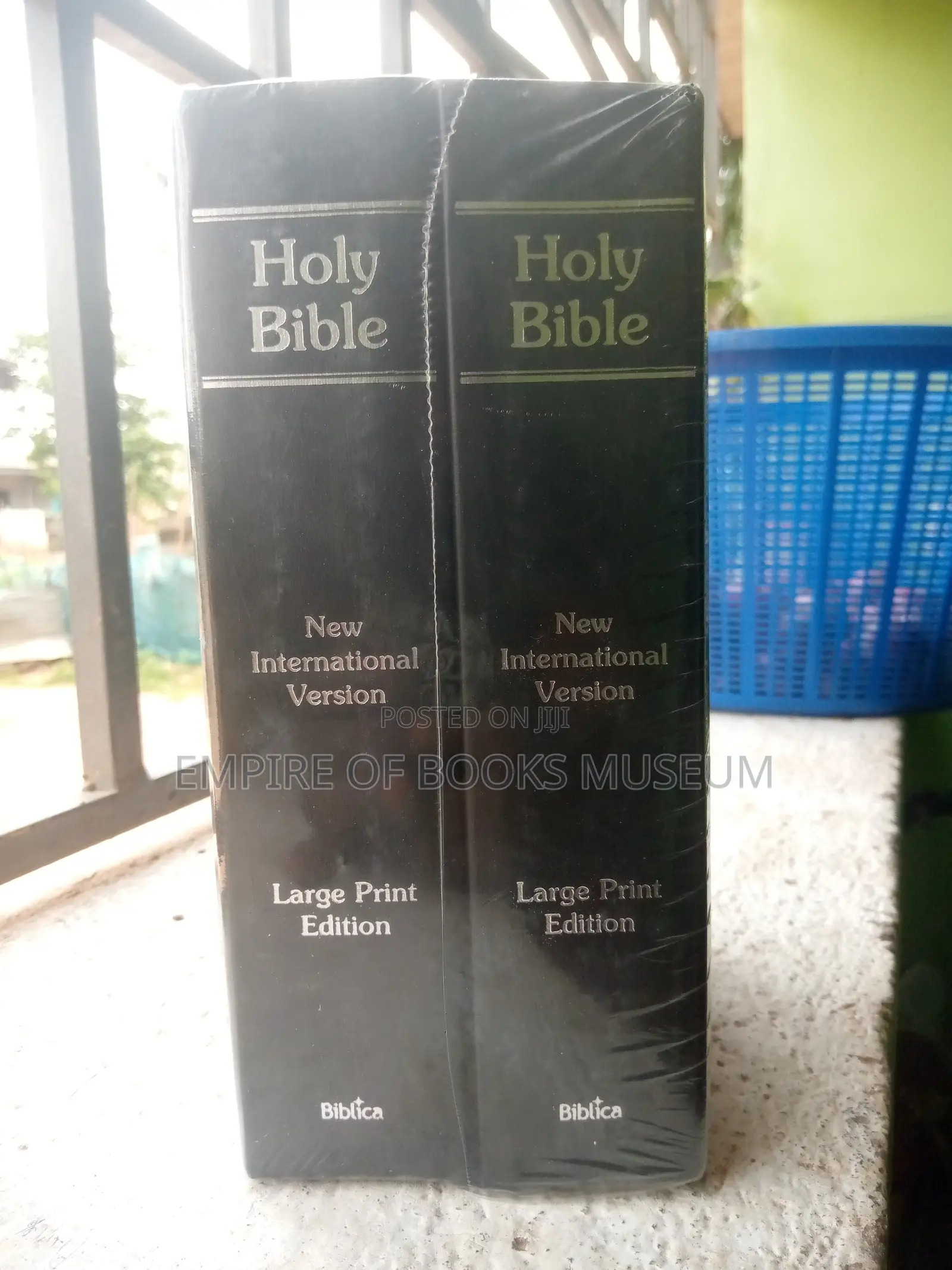 NIV Large Print Black Hardback Bible