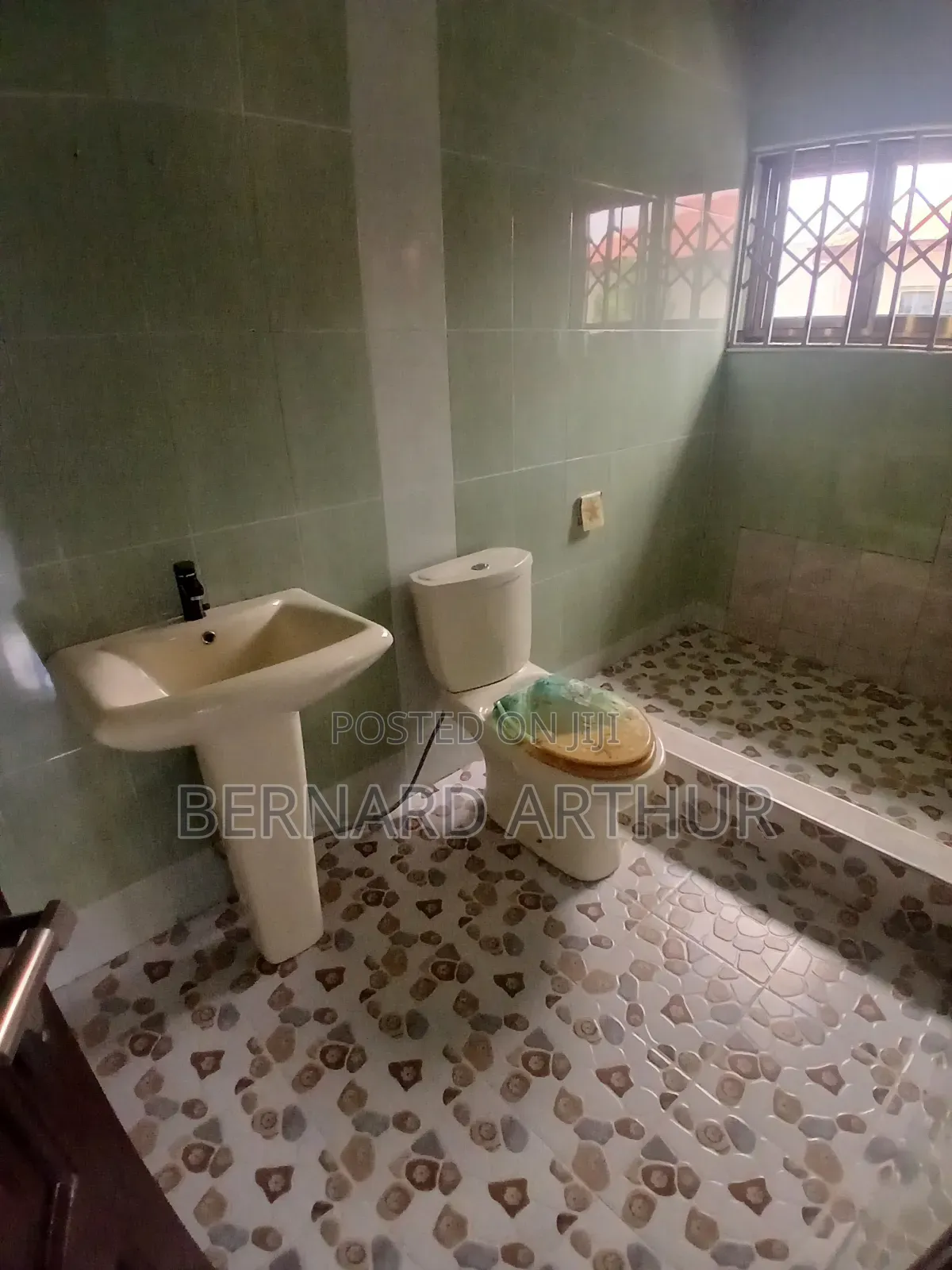 3bdrm Apartment in Bernard Agency, Pokuase for rent