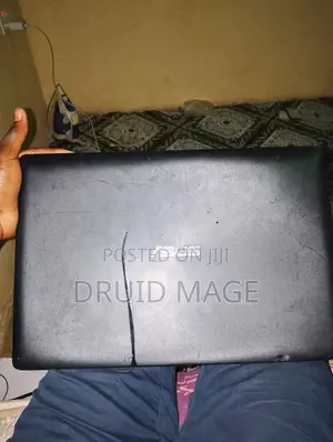 Laptop Asus 4GB Intel HDD 500GB