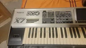 Roland Fantom X7