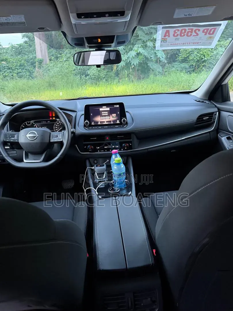 Nissan Rogue 2025 White