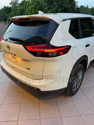 Nissan Rogue 2025 White